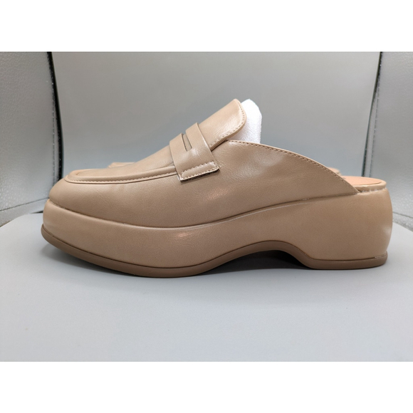 Journee Collection Women's Antonina loafers SZ 5.5 ,Tan - Picture 4 of 10